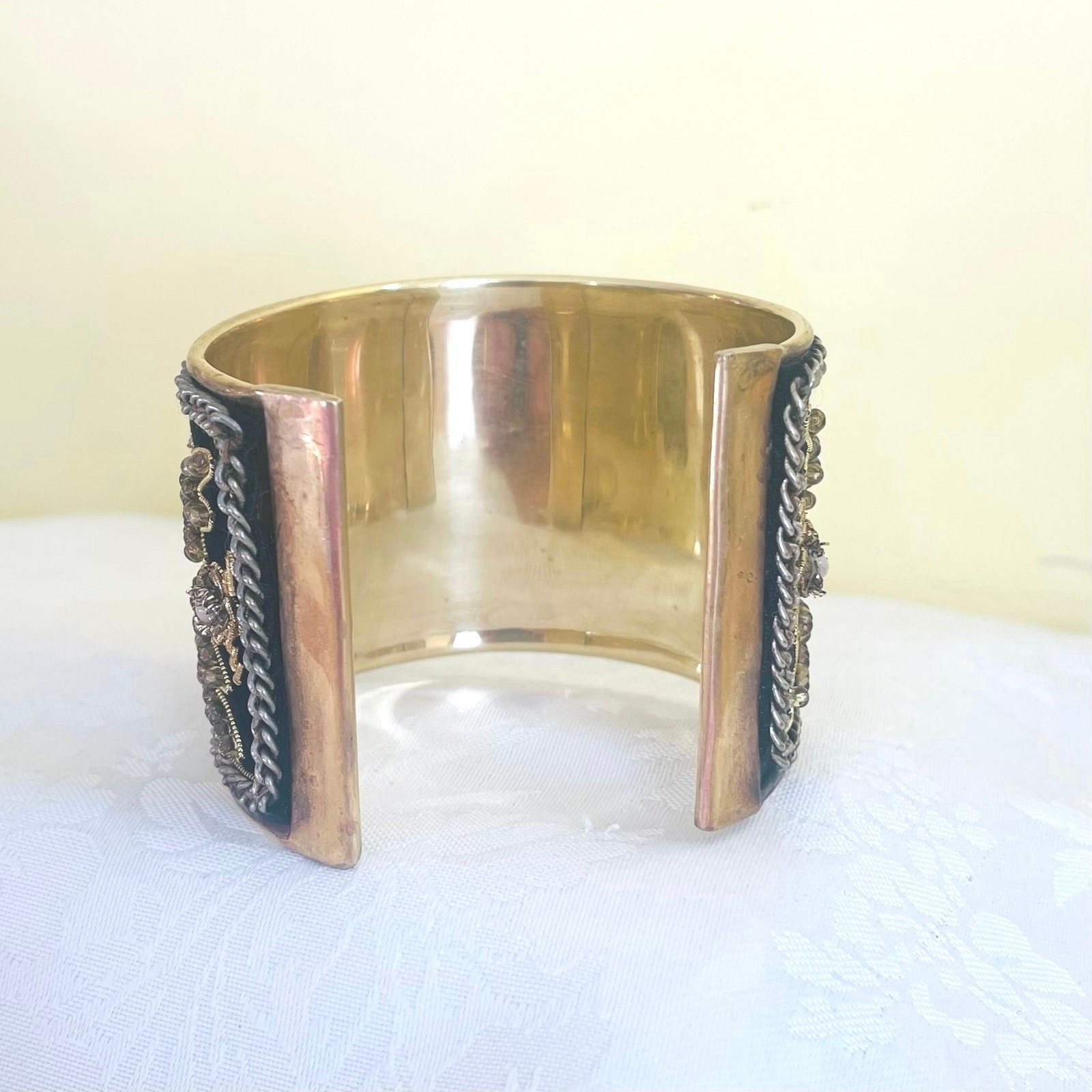 Vtg Artisan Wide Cuff Bracelet Bullion Embroidered Zardozi Style Seed Bead Brass