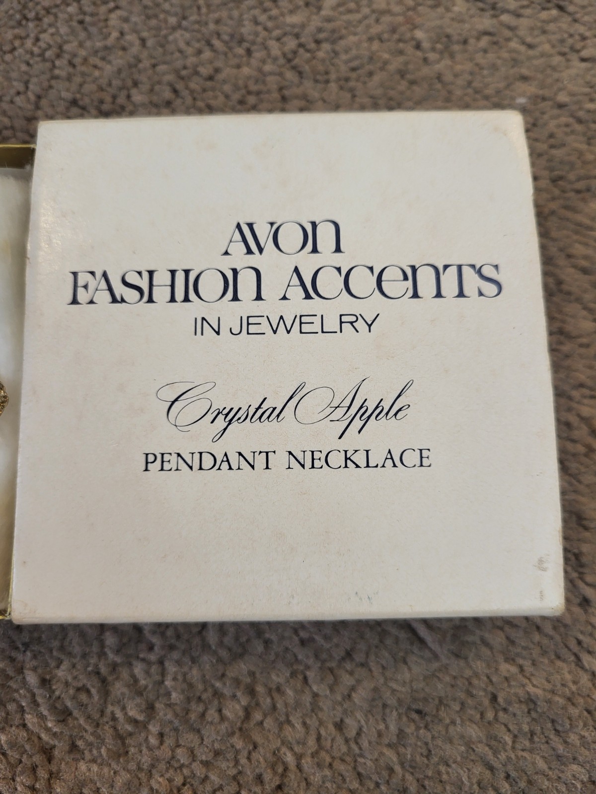 Vintage Avon Frosted Lead Crystal Apple Pendant Necklace 1978 in Box
