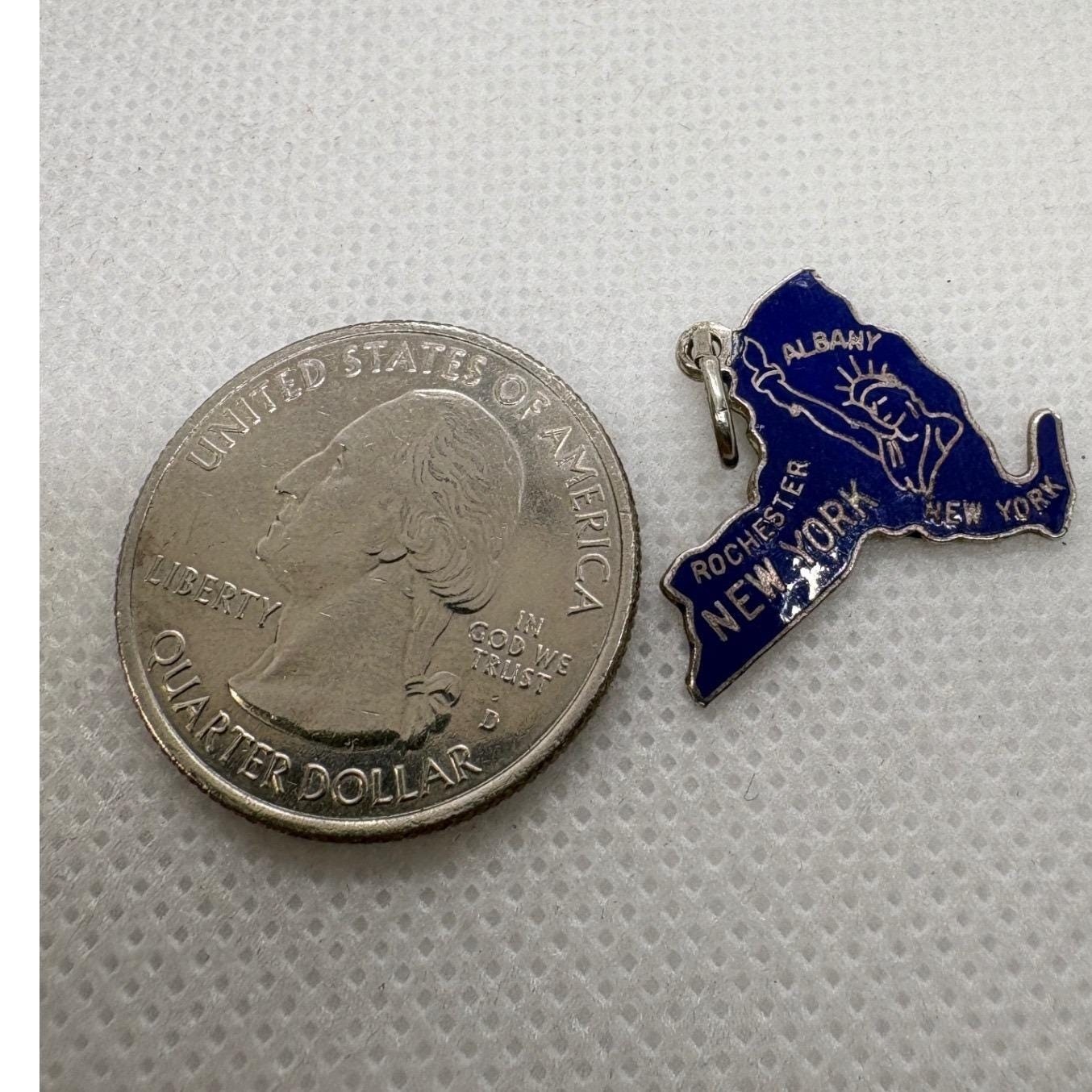 Beau Sterling Silver Vintage New York State Blue Enamel Souvenir Charm 1.52g