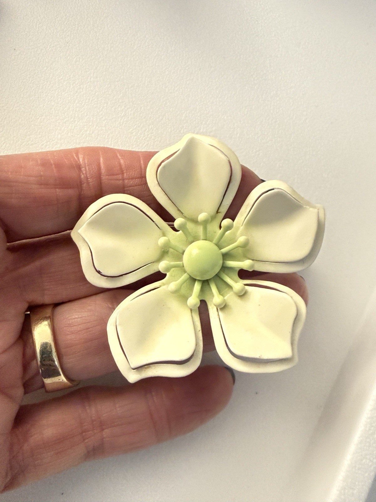 Vintage Lime Green and White Enamel Flower Pin Brooch