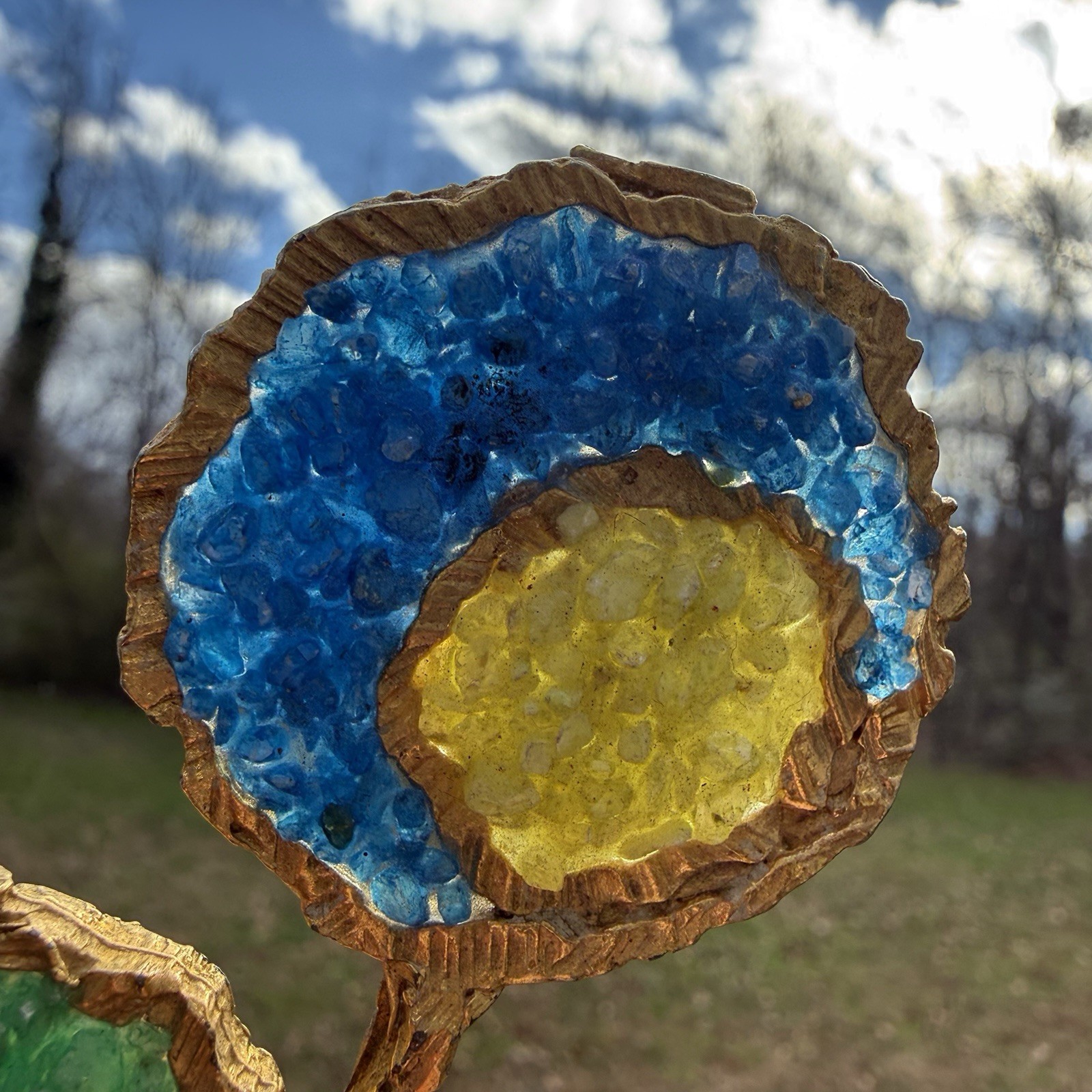 JOY Brooch Brutalist Resin PLIQUE A JOUR Sun Moon Flower Les Bernard Blue Yellow