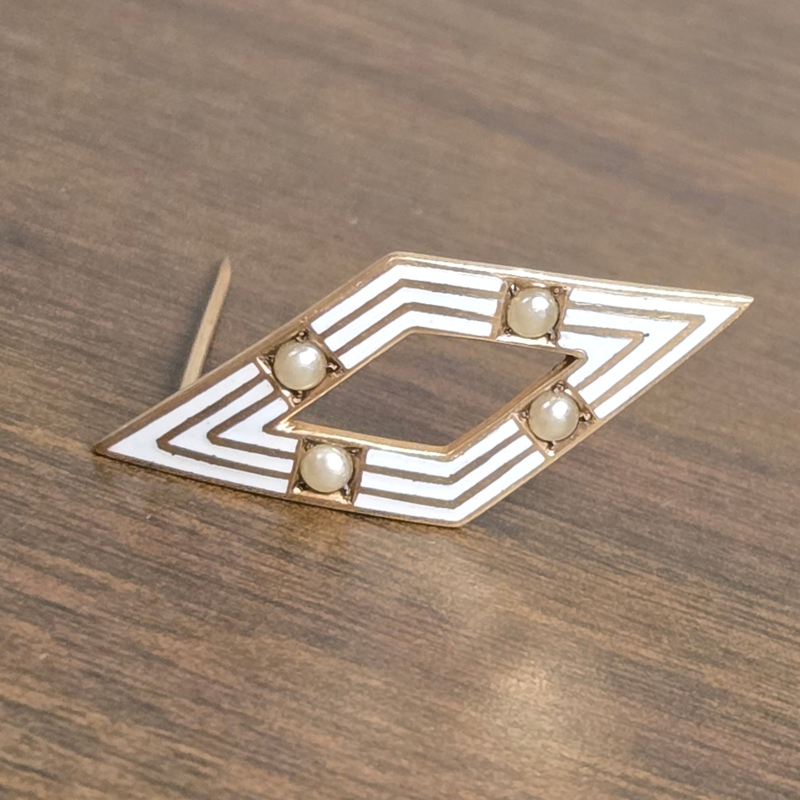 Antique Art Deco 10K Yellow Gold Seed Pearl Lozenge Brooch Pin 1920s