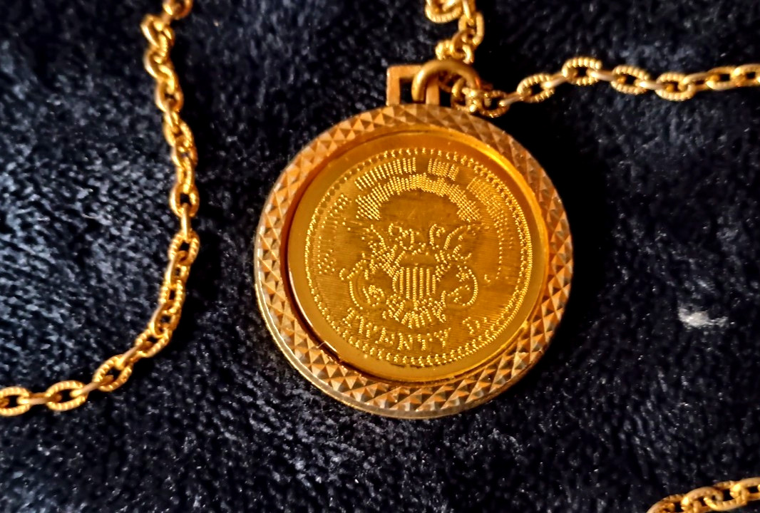 Replica $20 Dollar Coin Bicentennial 1776 Gold Tone Pendant Necklace 22″ chain