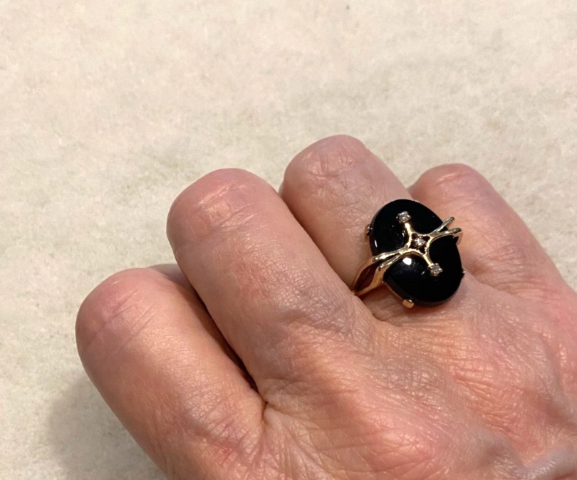 Vintage 10 Kt Onyx & Diamond Ring Size 6 1/2 – 3.6 Grams