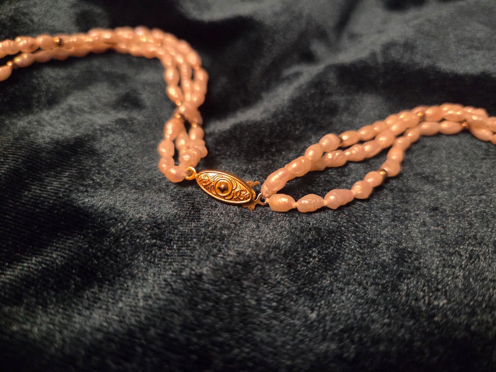Vintage 3-strand rice pearl necklace with gold tone beads fish hook clasp