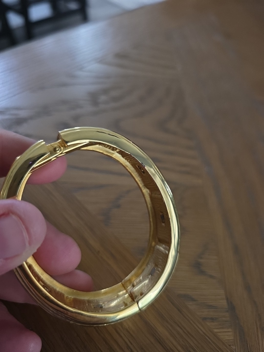 Vtg Gold Toned Hinged Mid Century Bangle Bracelet W/twin Ring Design. See Pics