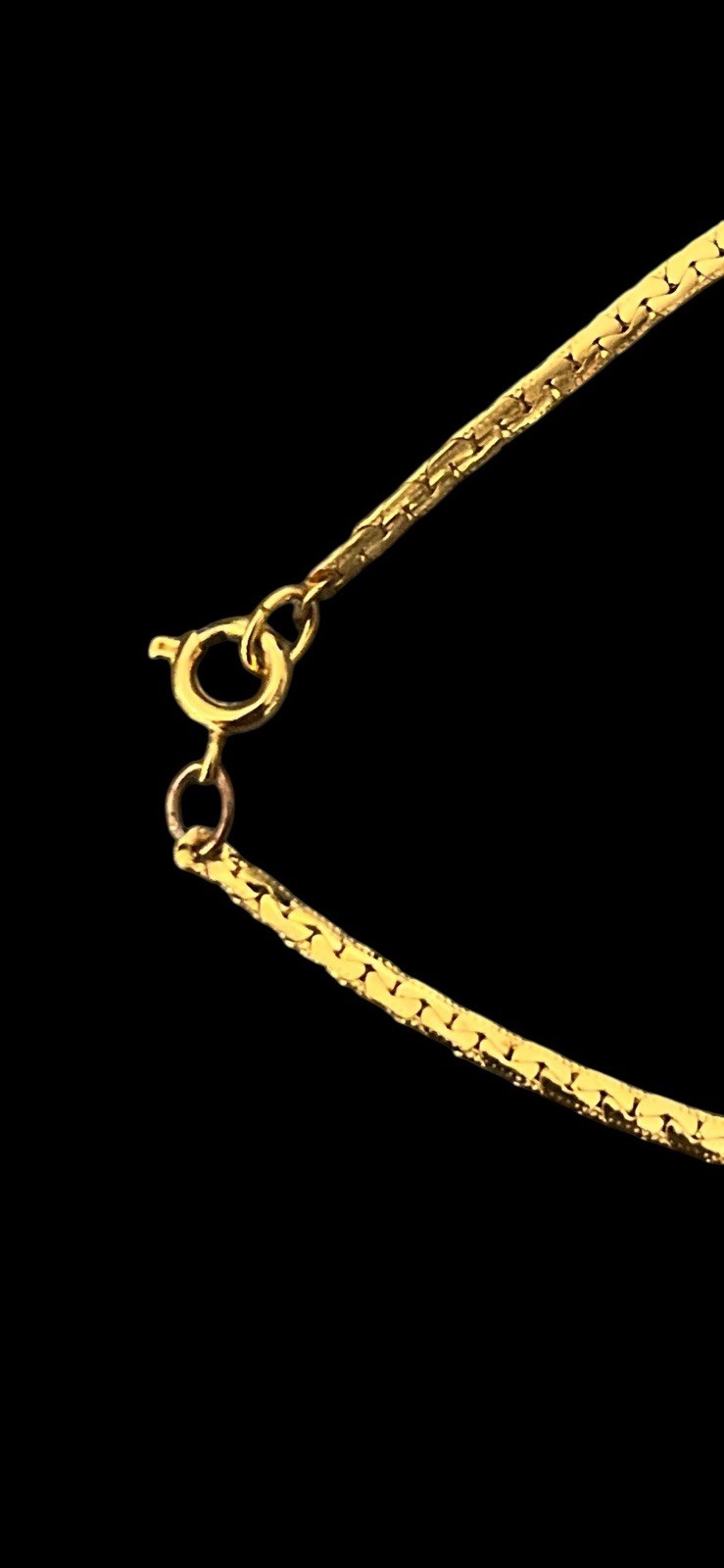 VTG Estate Gold Tone Necklace Red Faceted Stone Accent Ornate Pendant