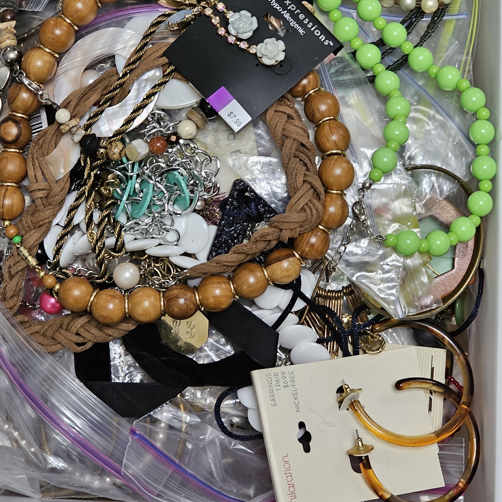1 Pound VTG To Modern FASHION JEWELRY Lot Wearable Reuse Resell See Description