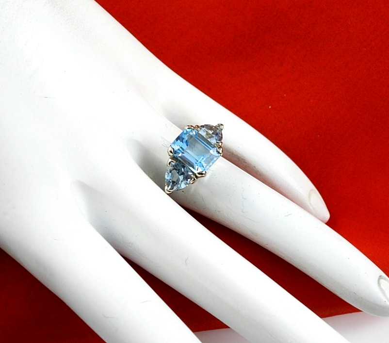 Vintage Solid 10K White Gold Ring 3 Stones Blue Topaz Gemstone Fine Jewelry