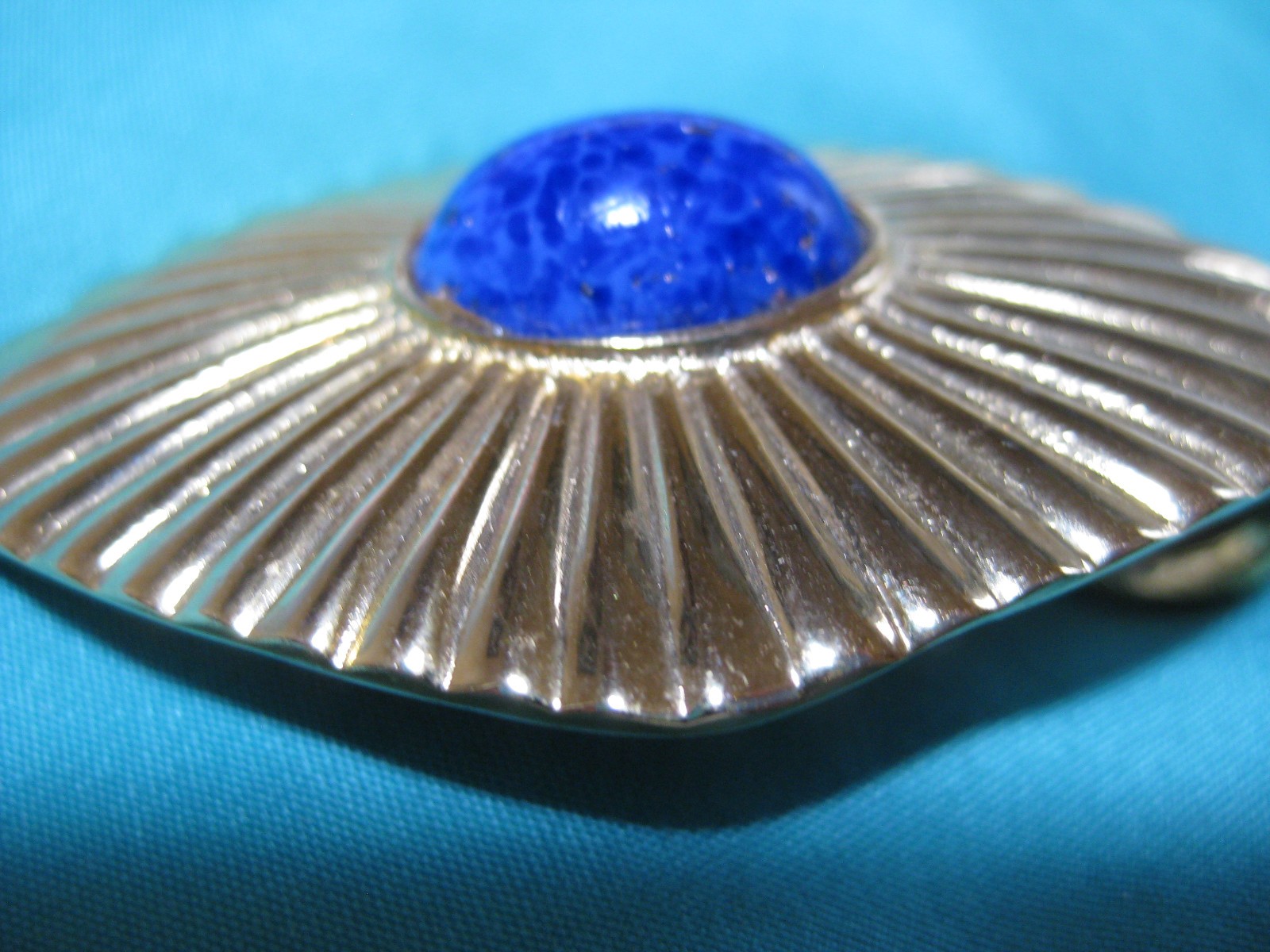 Vintage Gay Boyer Gold Plated Pendant 1985 blue lapis 2 3/4 inch scarf tie