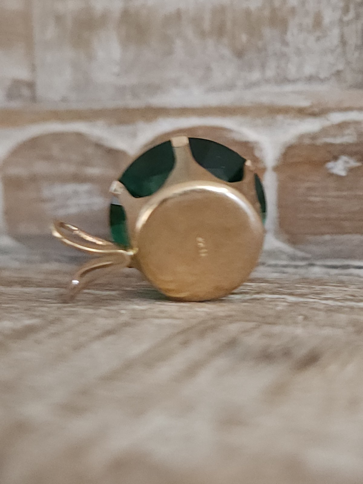 Vintage FI 10k Yellow Gold 14mm Green Cushion Cut Pendant Round Stone Estate