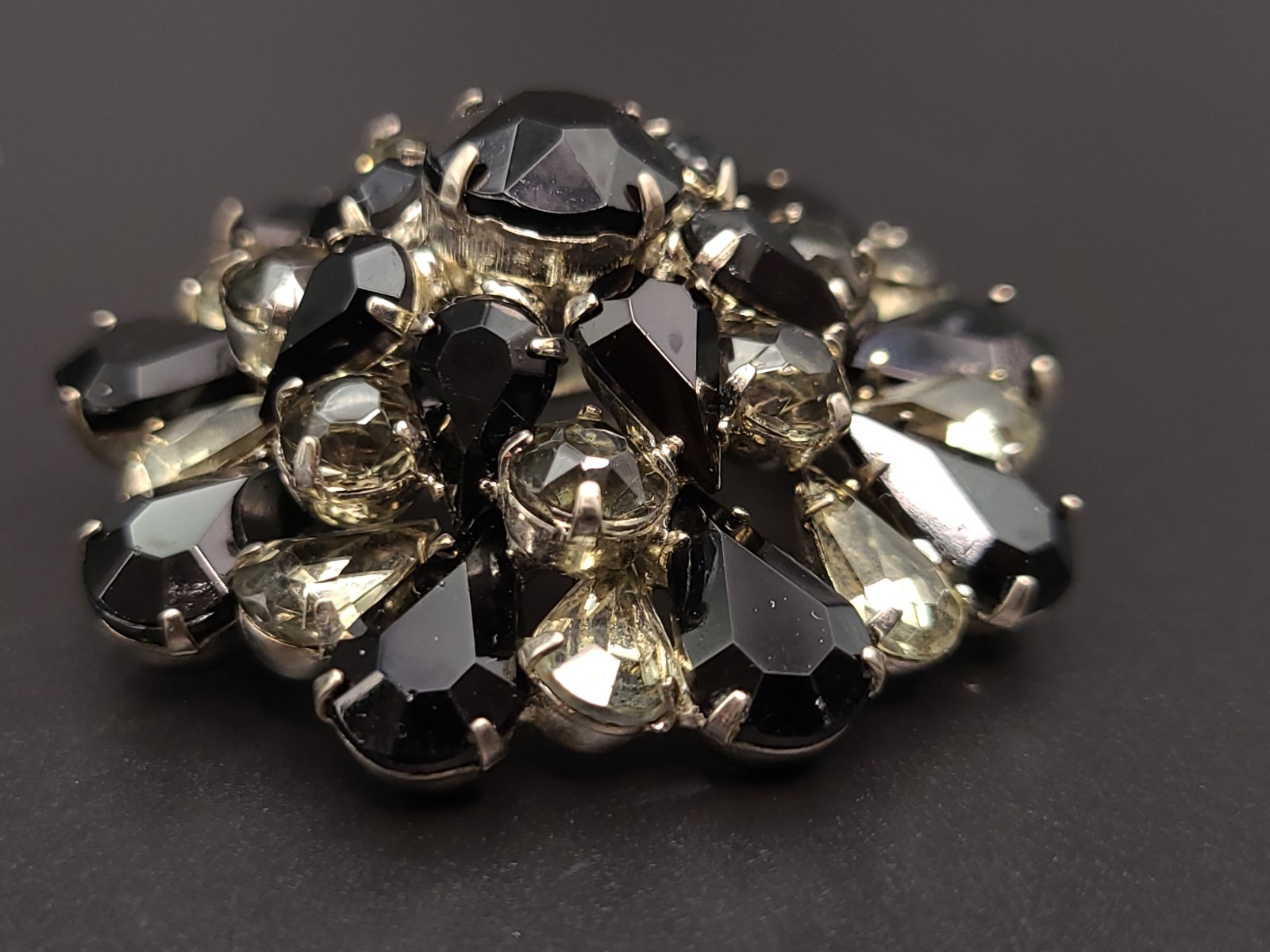 Vintage Juliana Style Black Rhinestone Brooch 1.75″ Unsigned