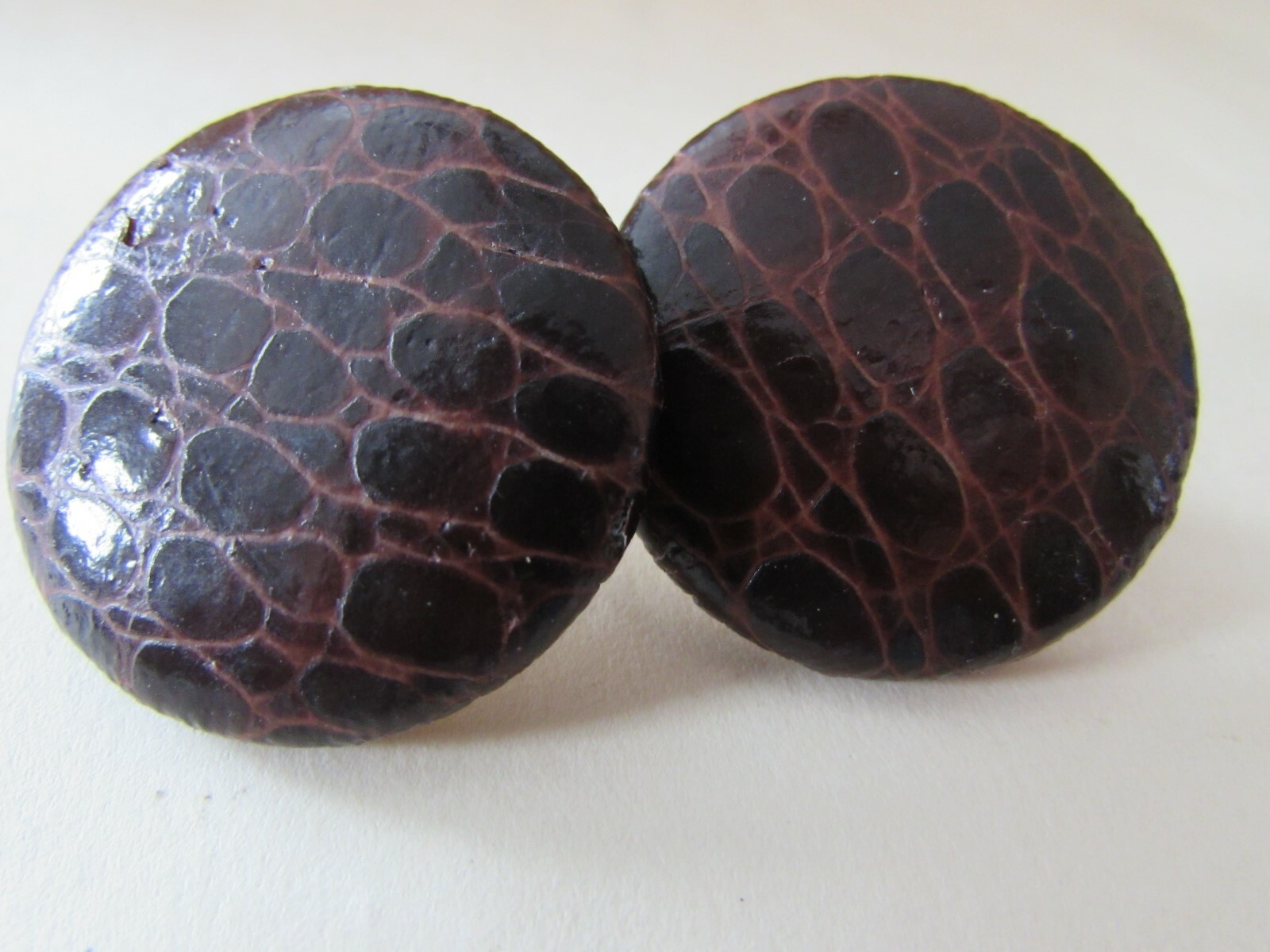 VINTAGE 80’s pierced earrings almost 1 1/2″ round brown leather disc