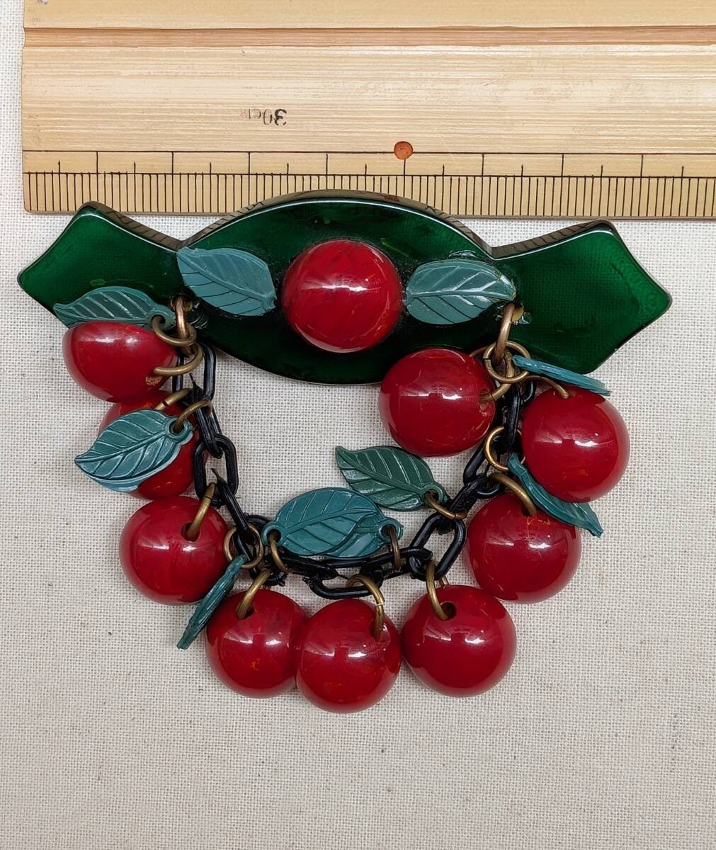 1930s ~ 1940s Cherry Shape Bakelite Brooch Size H 2.5 x W 3.3 in