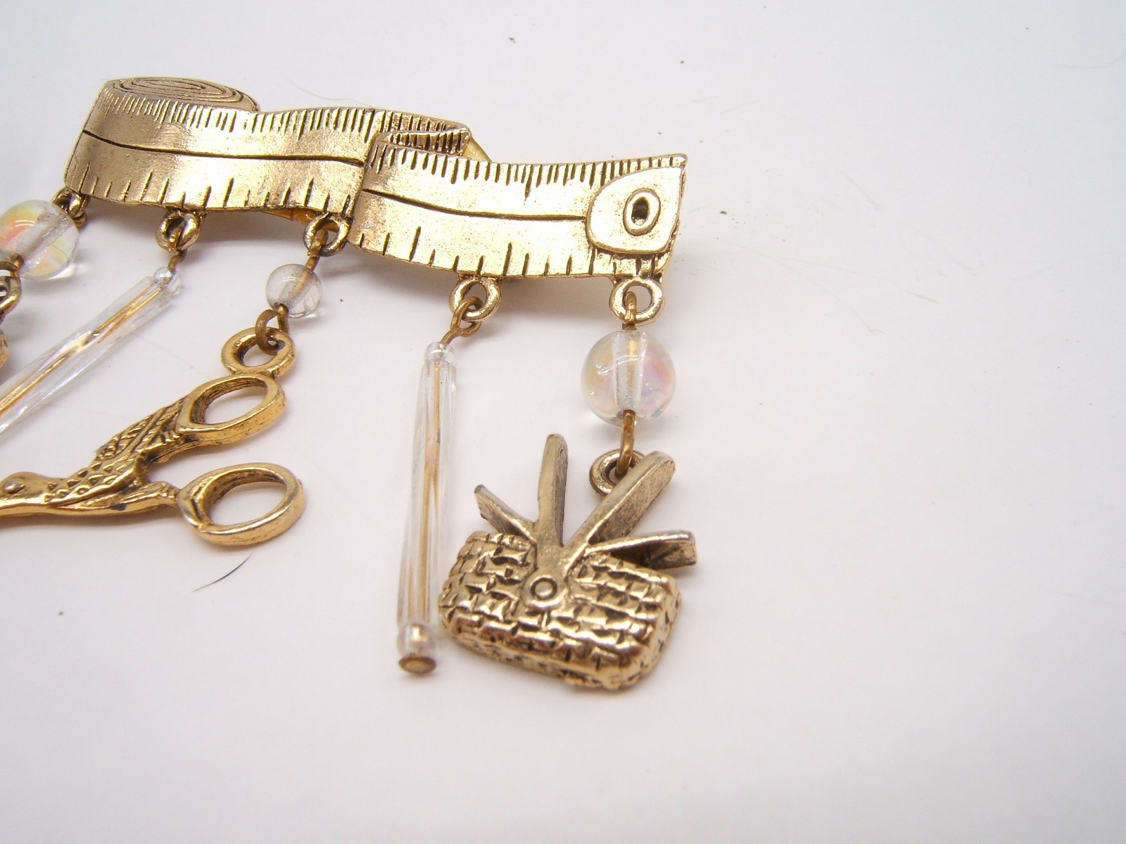 VTG PIN TAPE MEASURE WITH DANGLE SEWING CHARMS