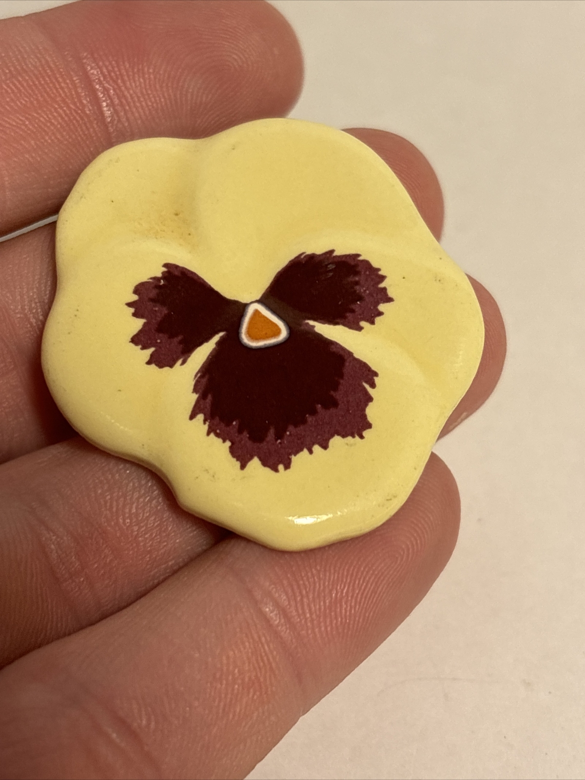 Avon Yellow Pansy Ceramic Vintage Brooch rare original