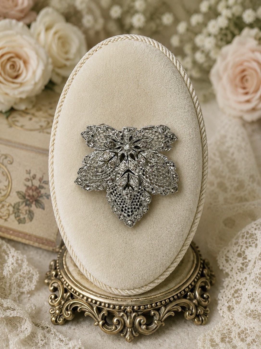 Vintage Rhinestone Dress Clip Leaf Fur Clip Silver Tone Filigree Bridal Brooch