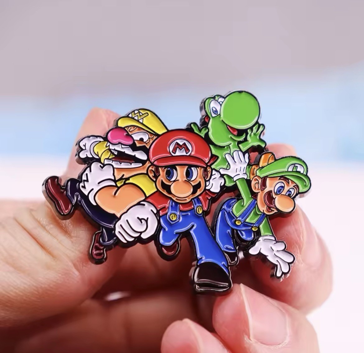 New SUPER MARIO BROTHERS Pin LUIGI Brooch YOSHI Metal WARIO Nintendo Video Game