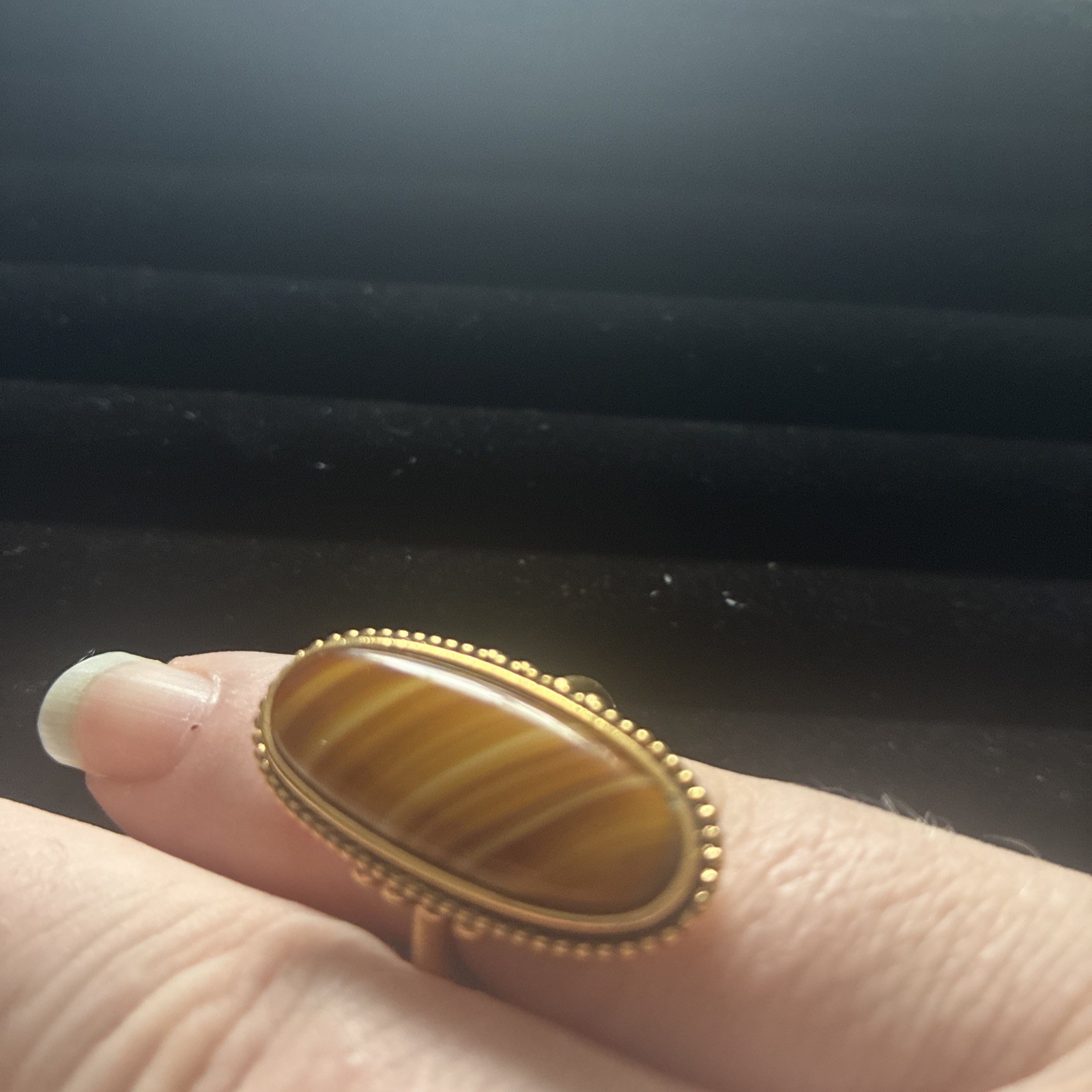 Vintage 1978 Avon Shimmering Sands Cabachon Gold Tone Statement Ring size 6 to 7