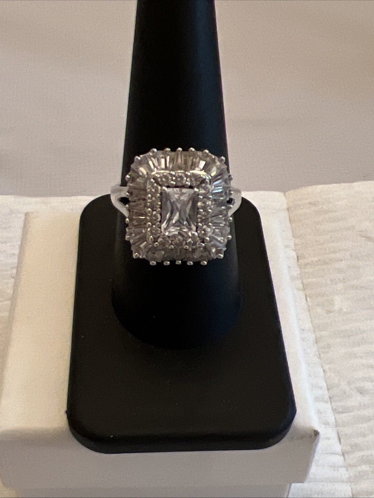 Swarovski CZ Emerald Cut Ring with Baguettes and Rounds 925 8-3/4