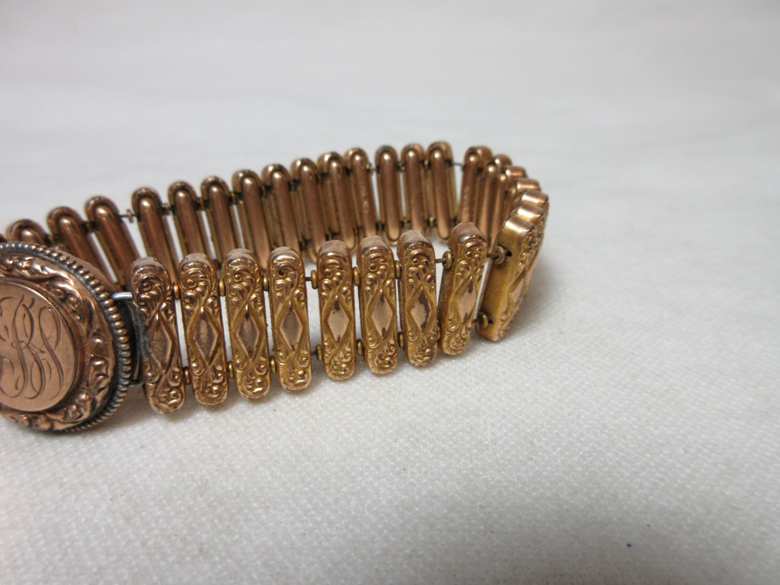 VINTAGE ANTIQUE GOLD FILLED SWEETHEART EXPANSION BRACELET AAG COMPANY PATD 05