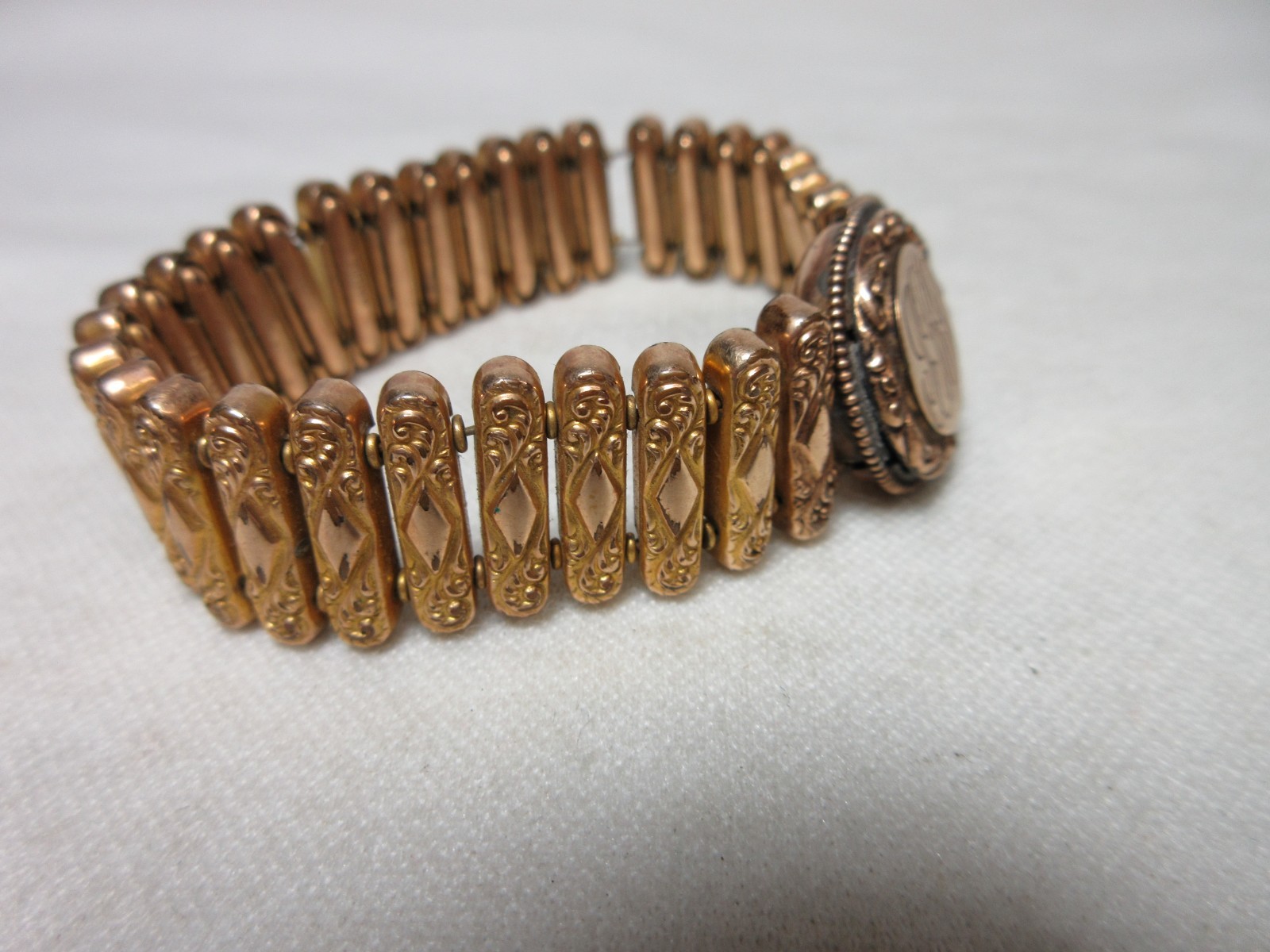 VINTAGE ANTIQUE GOLD FILLED SWEETHEART EXPANSION BRACELET AAG COMPANY PATD 05