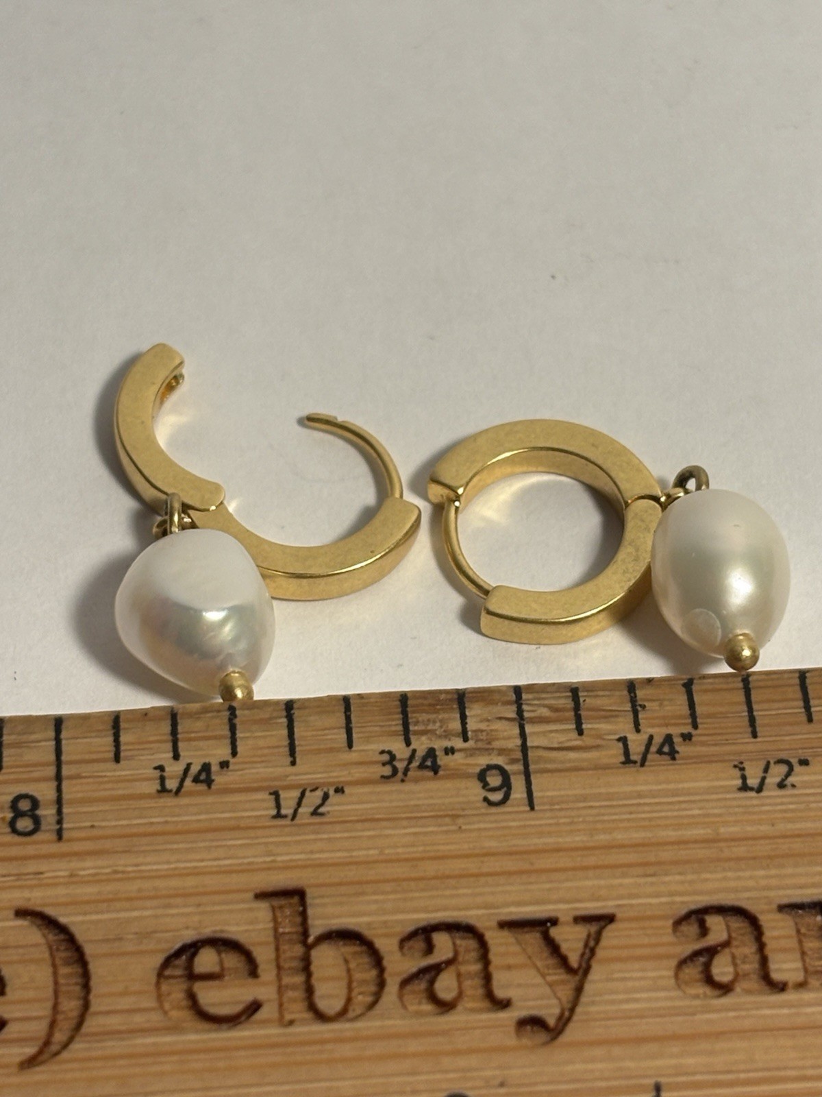 Vintage Gold Tone Pearl Drop Dangle huggie hoop Earrrings rare original