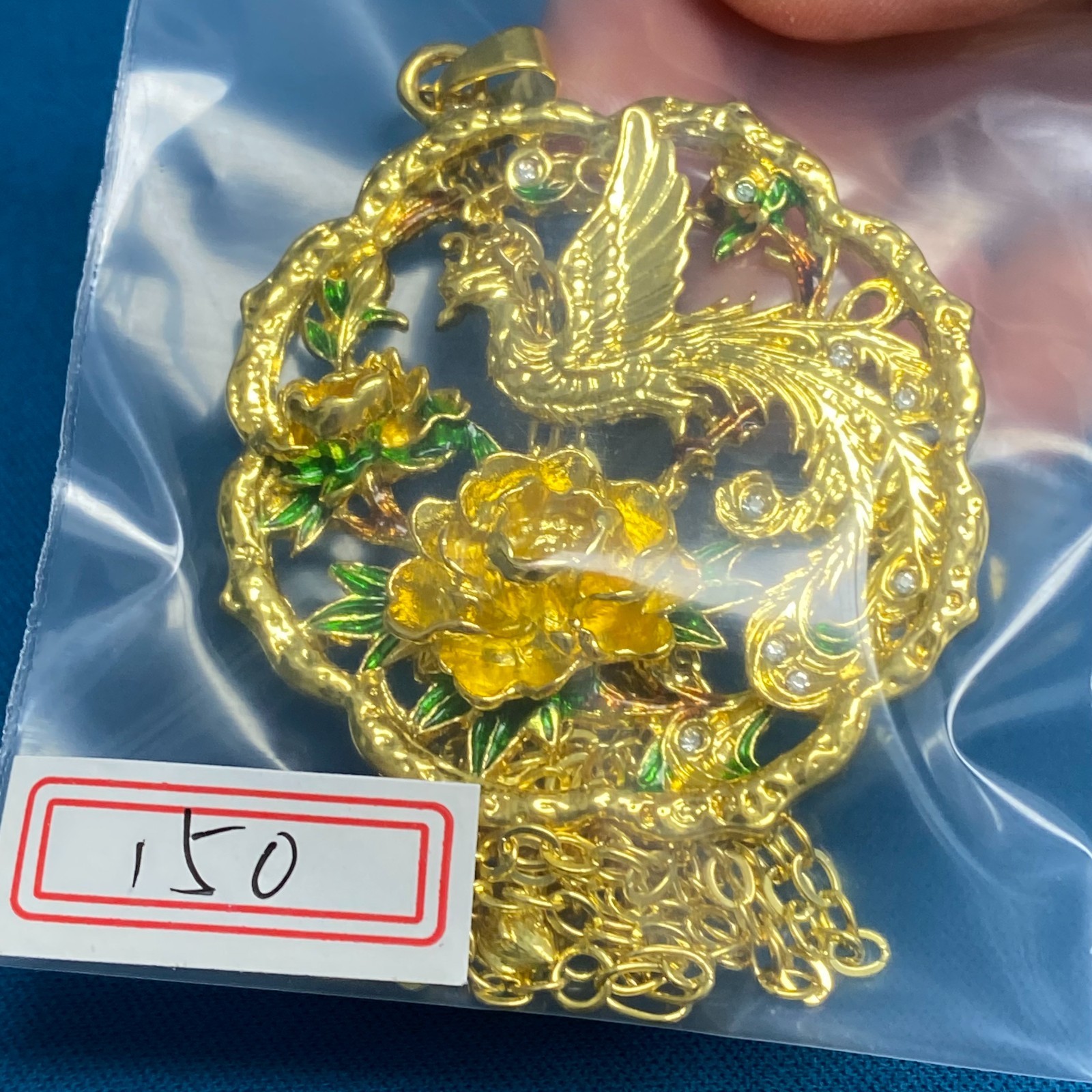 Vintage Chinese-Style Bird Pendant – Openwork Filigree with Jade-Toned Accents