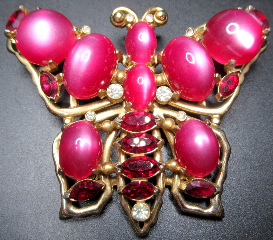 CORO Amazing Rhinestone High Dome Cabochon Butterfly Vintage Pin Brooch