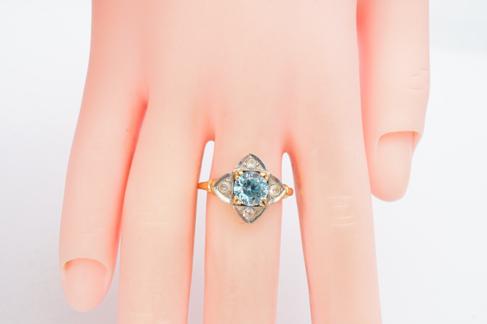 Vintage 10k Yellow Gold Blue Stone Ring Size 5
