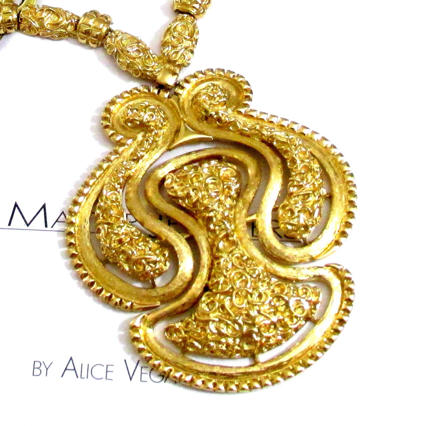VTG RUNWAY BOLD MONET BRUTALIST ETRUSCAN MASSIVE PENDANT NECKLACE DOOR KNOCKER