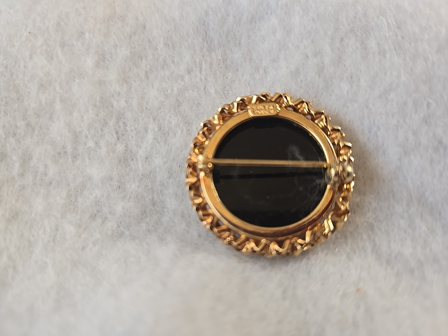 Vintage CATAMORE 1/20 12K GF Round Pin Brooch