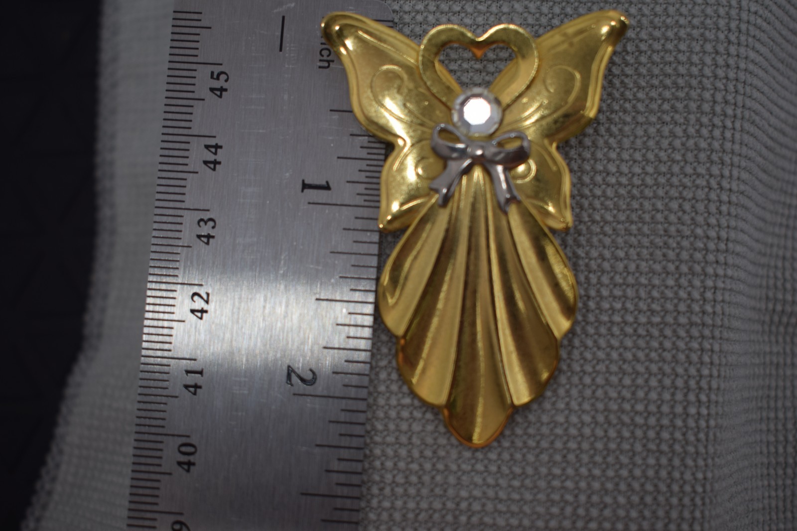 Vintage Angel Brooch 2.5″ Icy Angelcore Love Valentine Christmas Signed