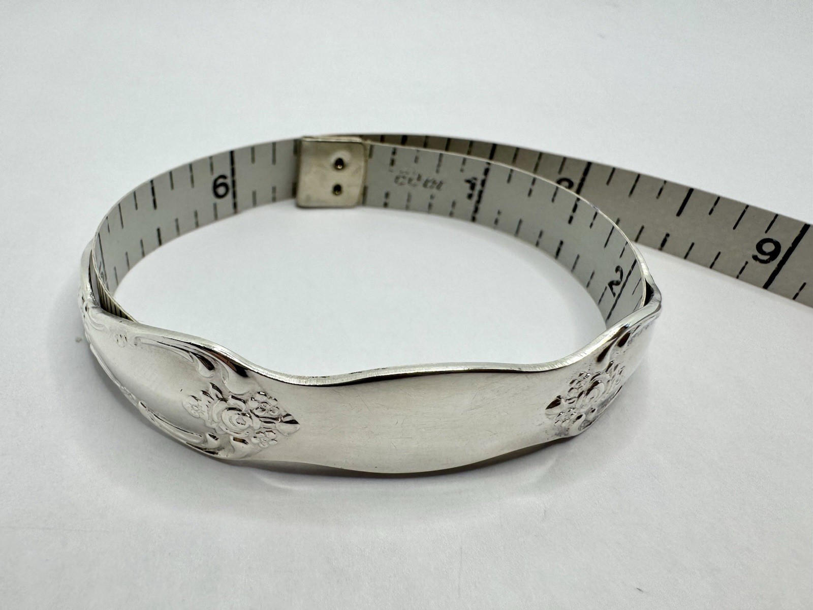 ENGRAVABLE VINTAGE W.A. Rogers ONEIDA Silver Plate Spoon Design Cuff Bracelet