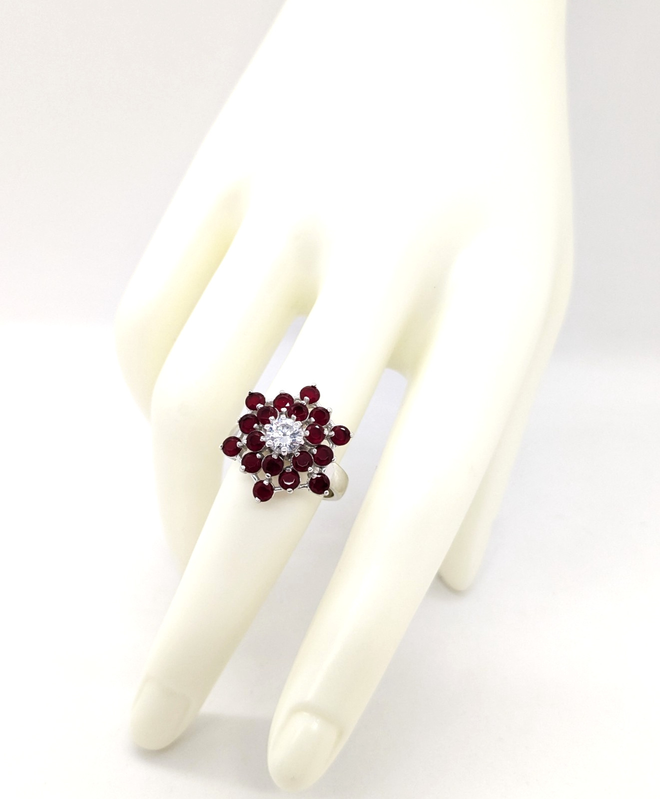 Vintage Luxury RING Sterling Silver 925 with Bright Stones -size: 7.5 (18mm) #68