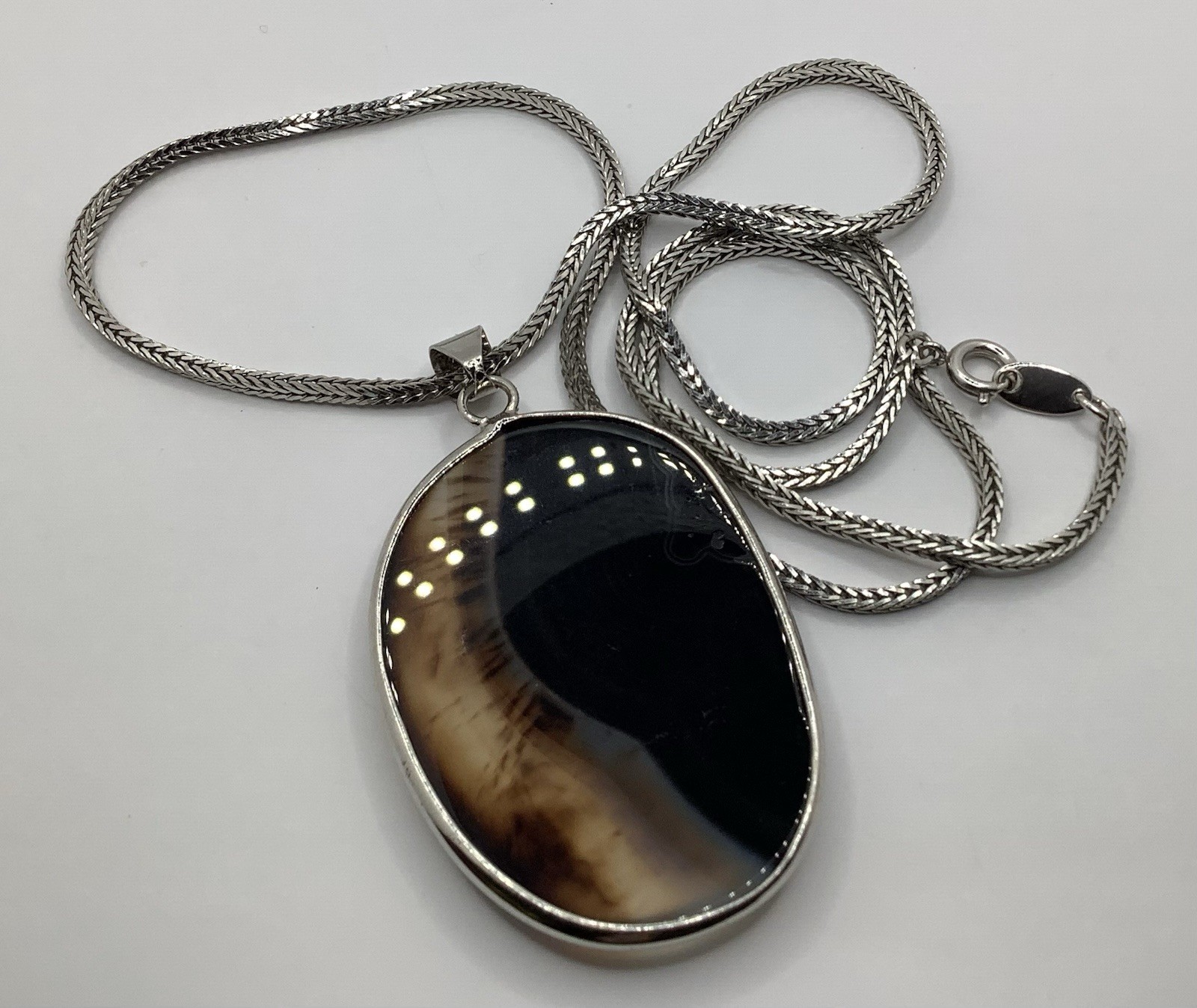 Vintage Signed Napier Silvertone Agate Pendant Square Spiga Wheat Chain Necklace