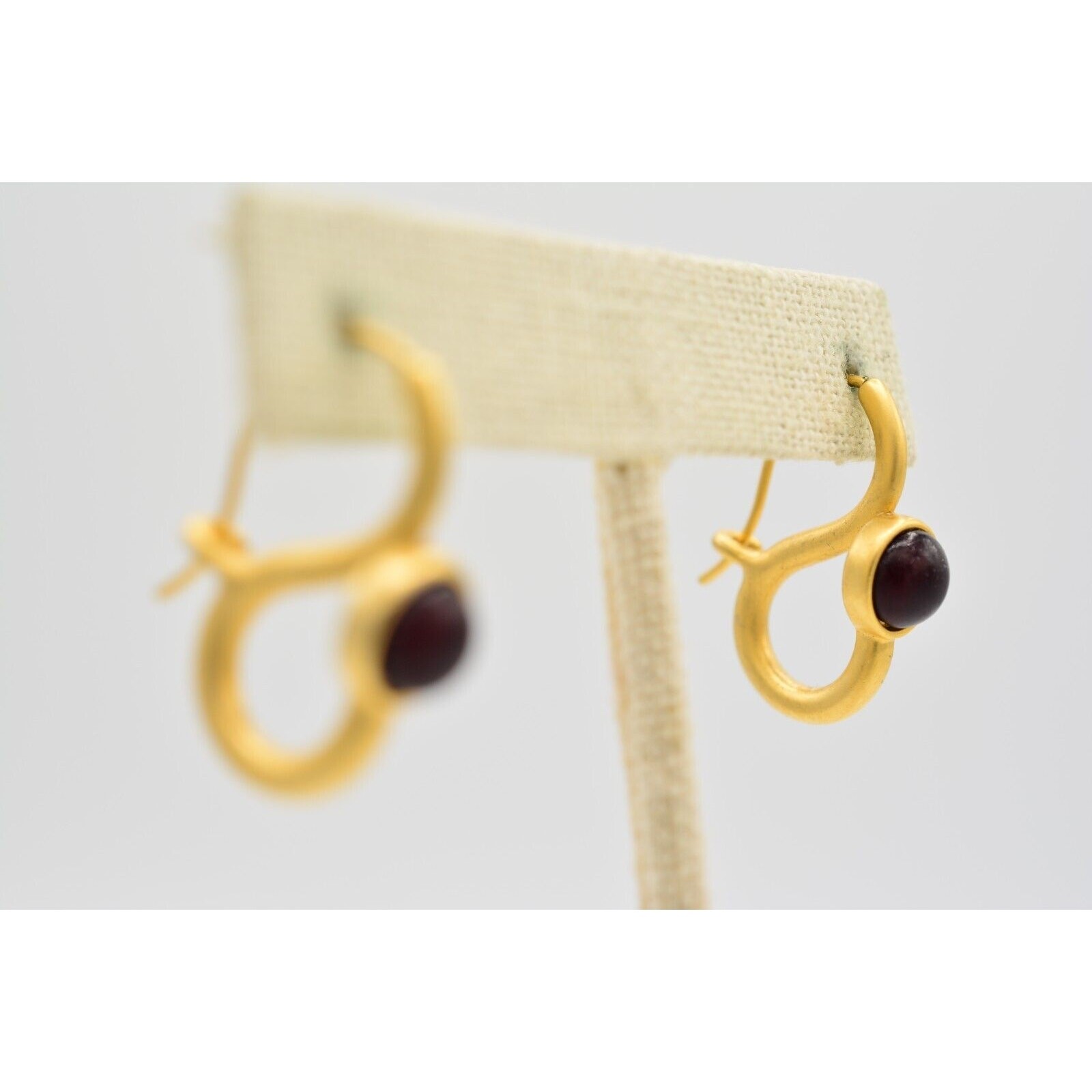 Vintage Cabochon Drop Dangle Earrings Deep Blood Red Brushed Gold 1990s BinAK