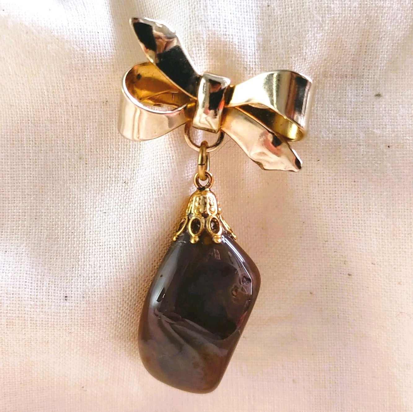 Vintage Brown Agate Stone Brooch with Gold tone Bow