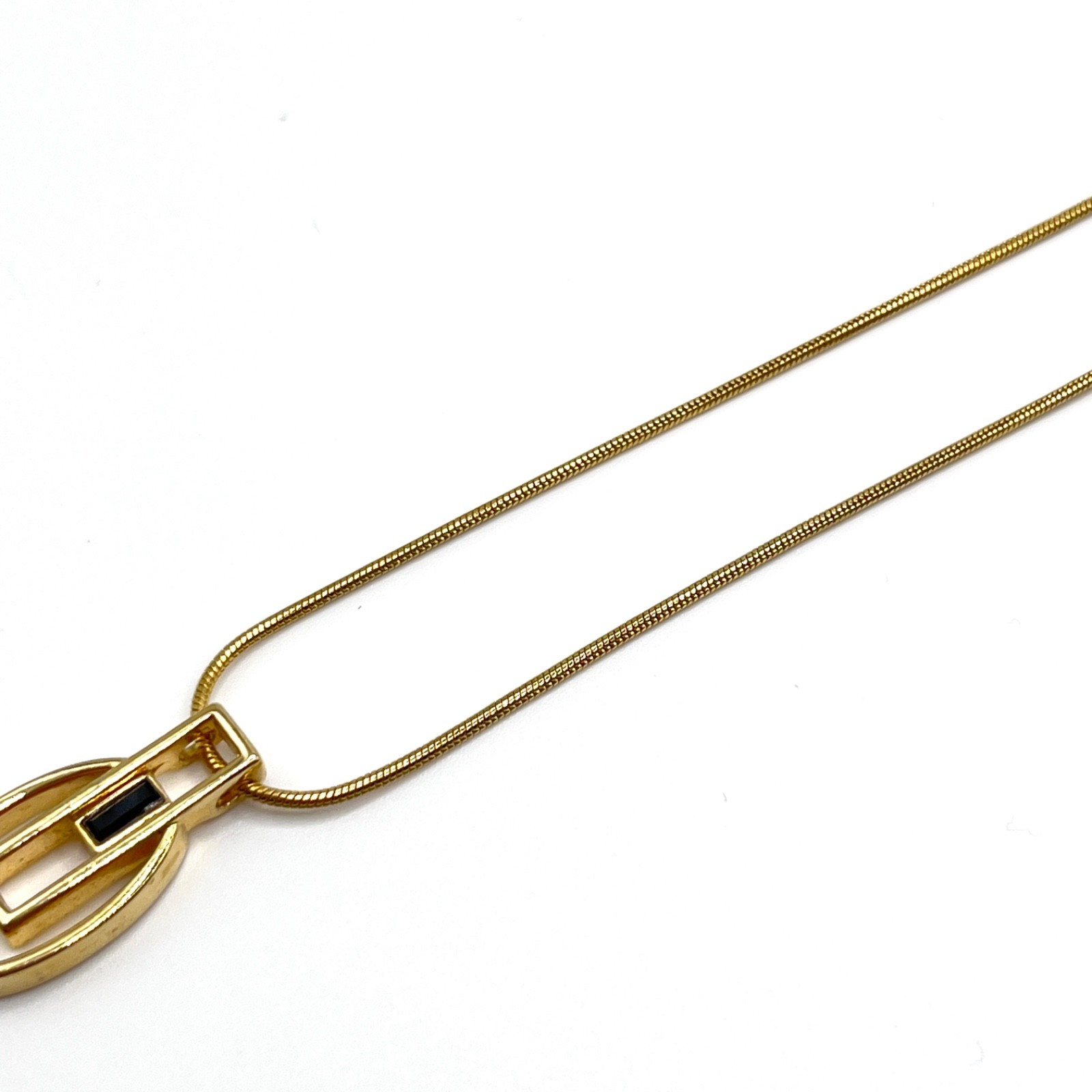 Lia Sophia Oval Square Black & Gold Tone Necklace Dainty Elegant Stackable 18″
