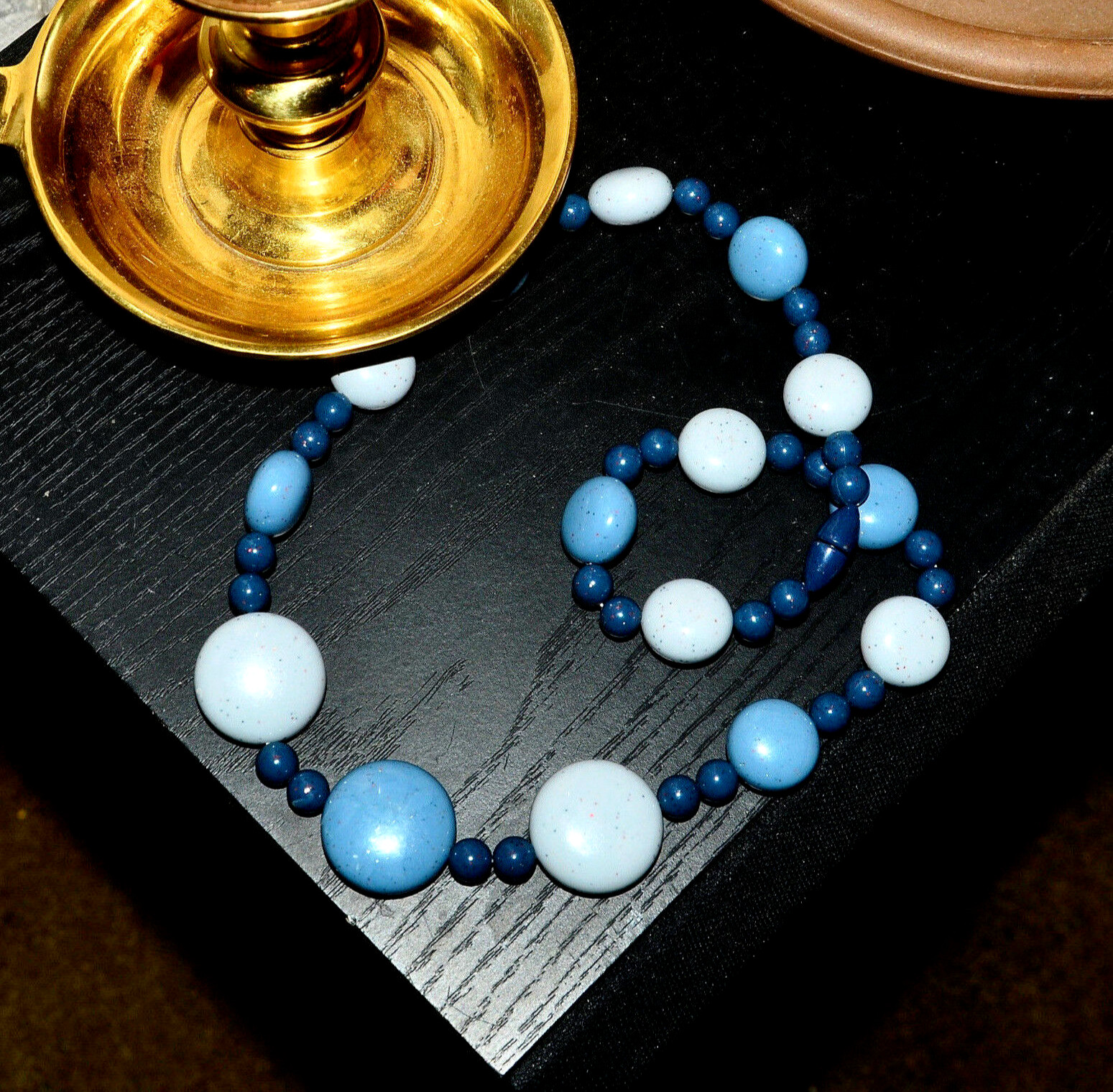vintage blue beaded chunky short necklace teal light blue dark blue