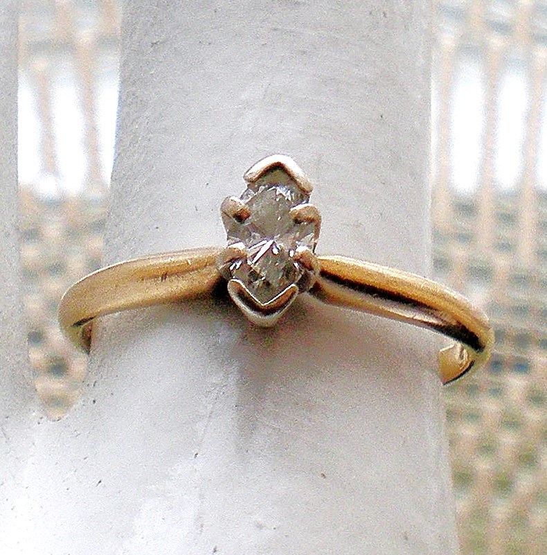 Vintage 14k Yellow White Gold Marquise 0.26Ct Diamond Solitaire Engagement Ring