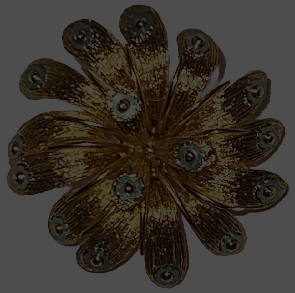 ORENA PARIS VINTAGE GOLD TONE SCULPTURAL BROOCH PIN