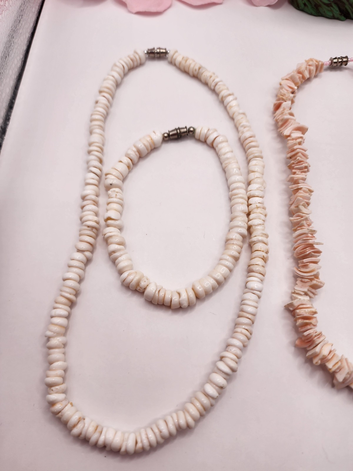 Vintage Hawaiian Puka Shell Necklace And Bracelet Lot