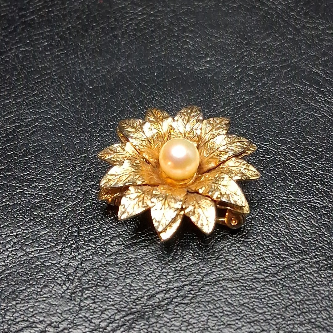 Vintage Signed A.C 1/20 12k GF Flower Faux Pearl Pin Brooch. 3962
