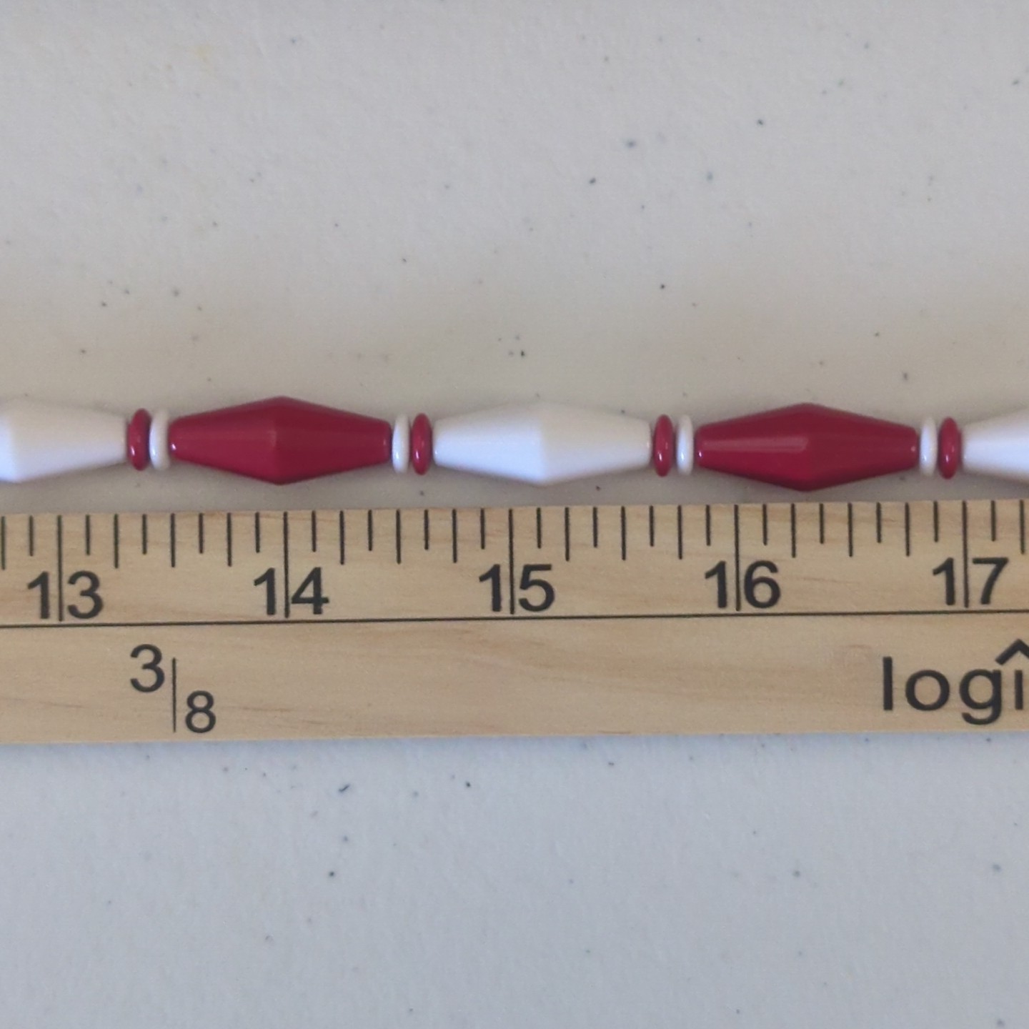 Vintage Avon Red White Acrylic Bi-Cone Beaded Necklace Retro Mod