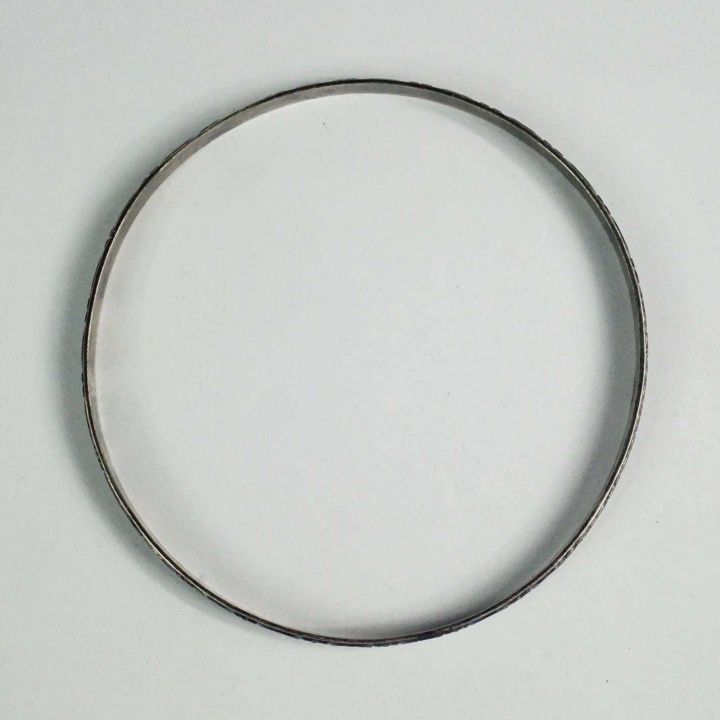 Vintage Sterling Silver 5.3 mm Floral Geometric Bangle Bracelet 7.75” 8.33 g