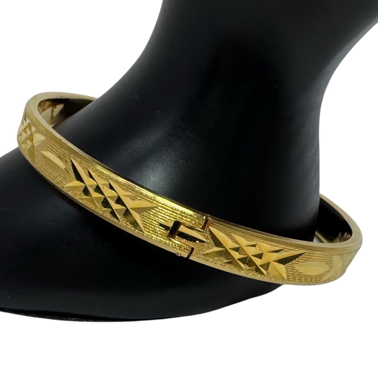 Vintage Gold Tone Hinged Bangle Bracelet Textured Finish w/ Diamond Cut Design
