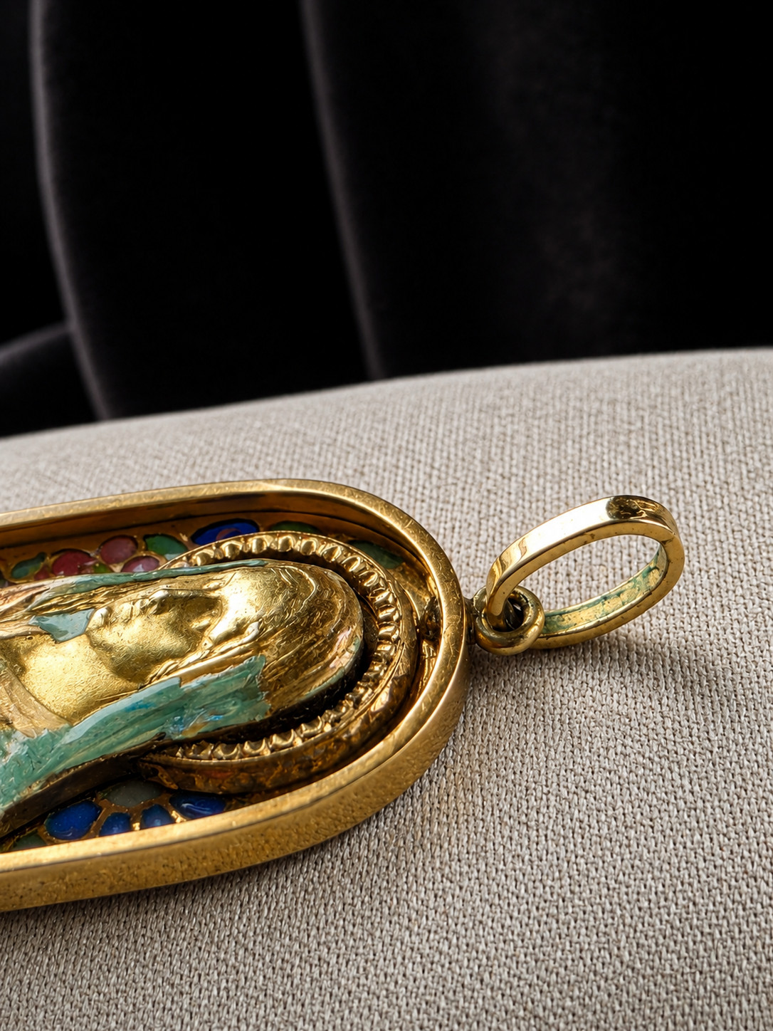 Rare 1930s Art Deco Virgin Mary Pendant 18K Gold & Plique-à-Jour Enamel