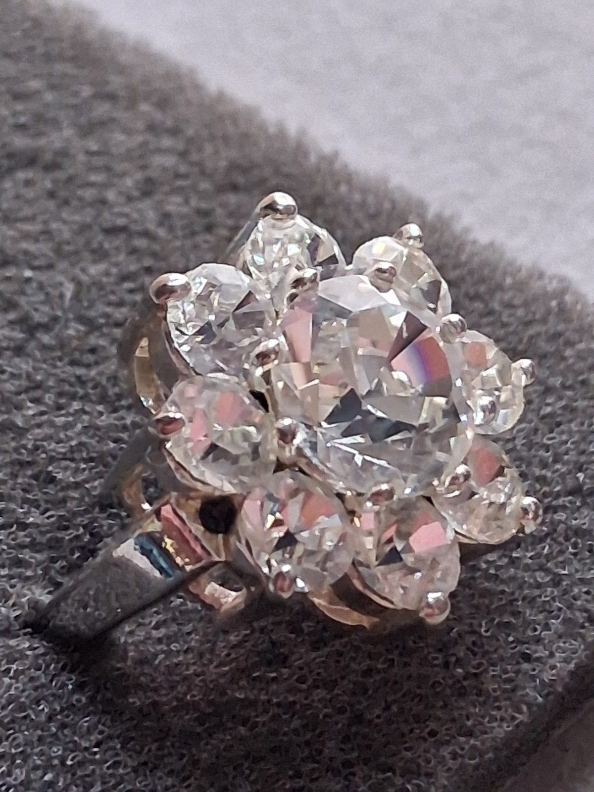 VTG Daisy/sunflower clear rhinestone cluster silverplated cocktail ring. SZ 5.5