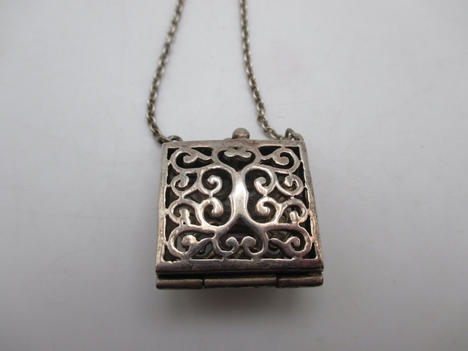 VTG Sterling Bali Scroll Amethyst Marcasite (2 missing) Purse Locket Necklace